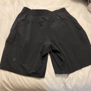 Lululemon Pace Breaker short Linerless 9”